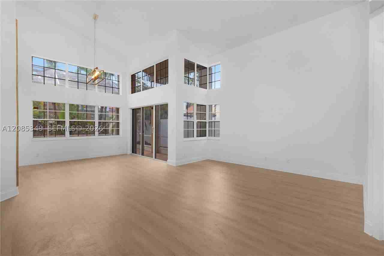 1525 Seabay Rd - Photo 4 of 26
