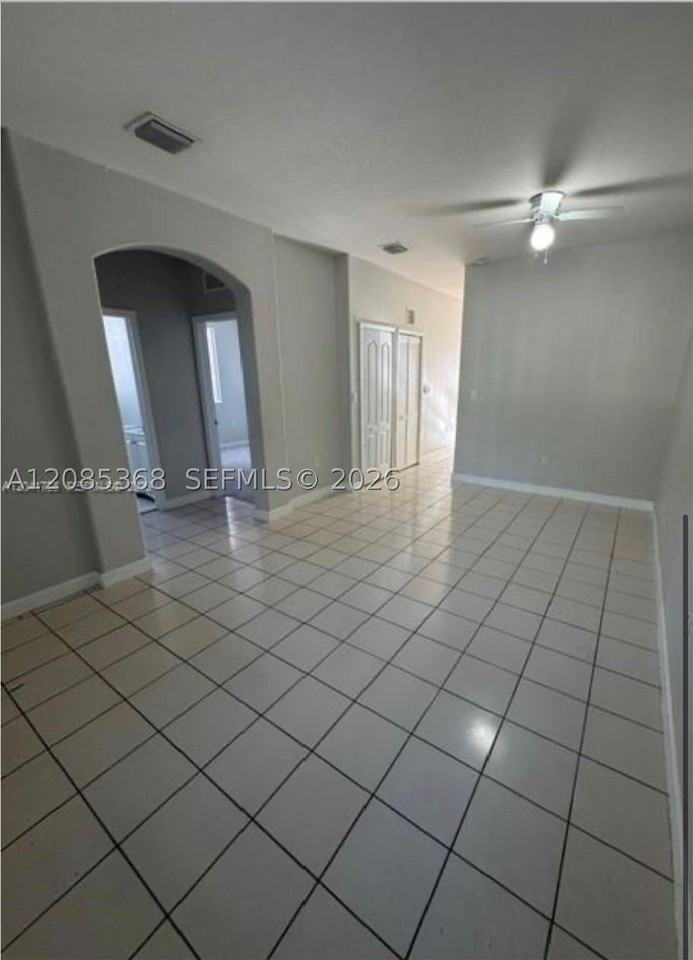 2826 Se 16th Pl #103 - Photo 4 of 9
