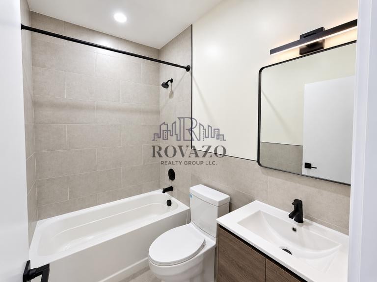 151 Roseville Ave #8C - Photo 4 of 8