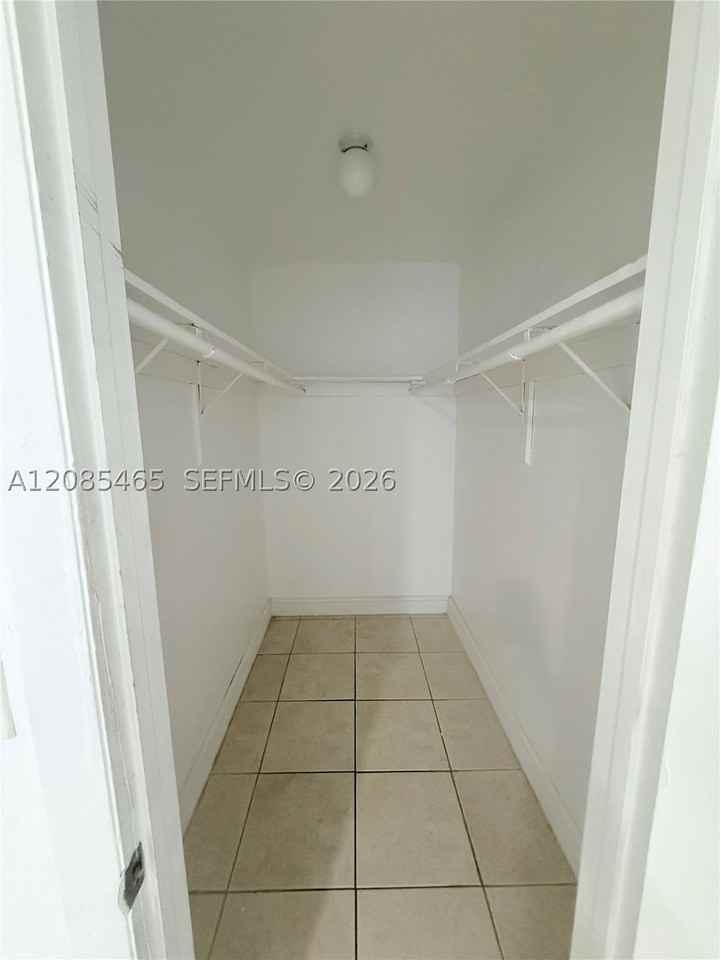 615 Nw 177th St #207 - Photo 5 of 6