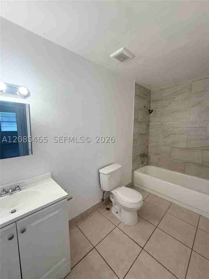615 Nw 177th St #207 - Photo 6 of 6