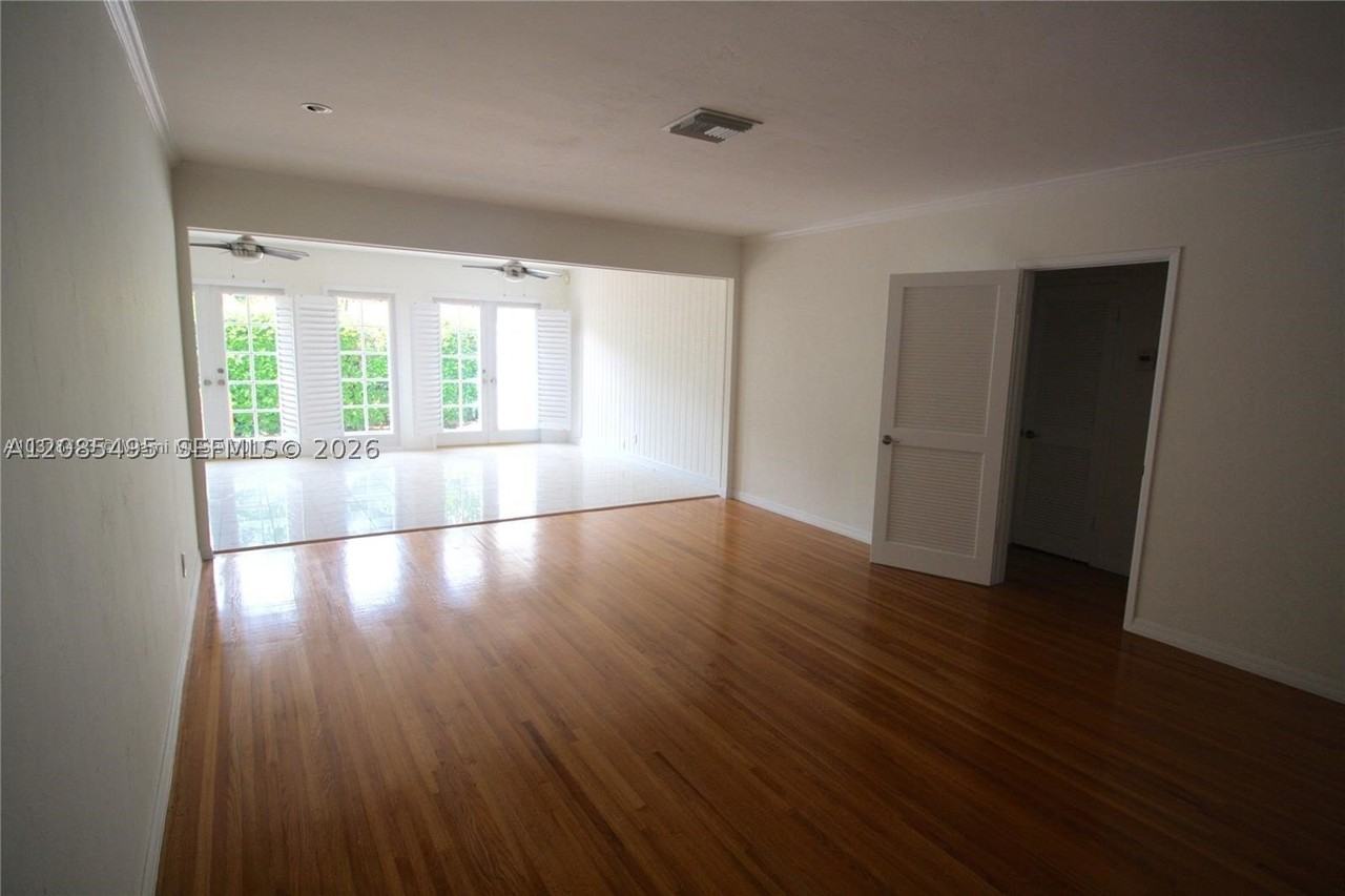 609 Puerta Ave - Photo 3 of 20
