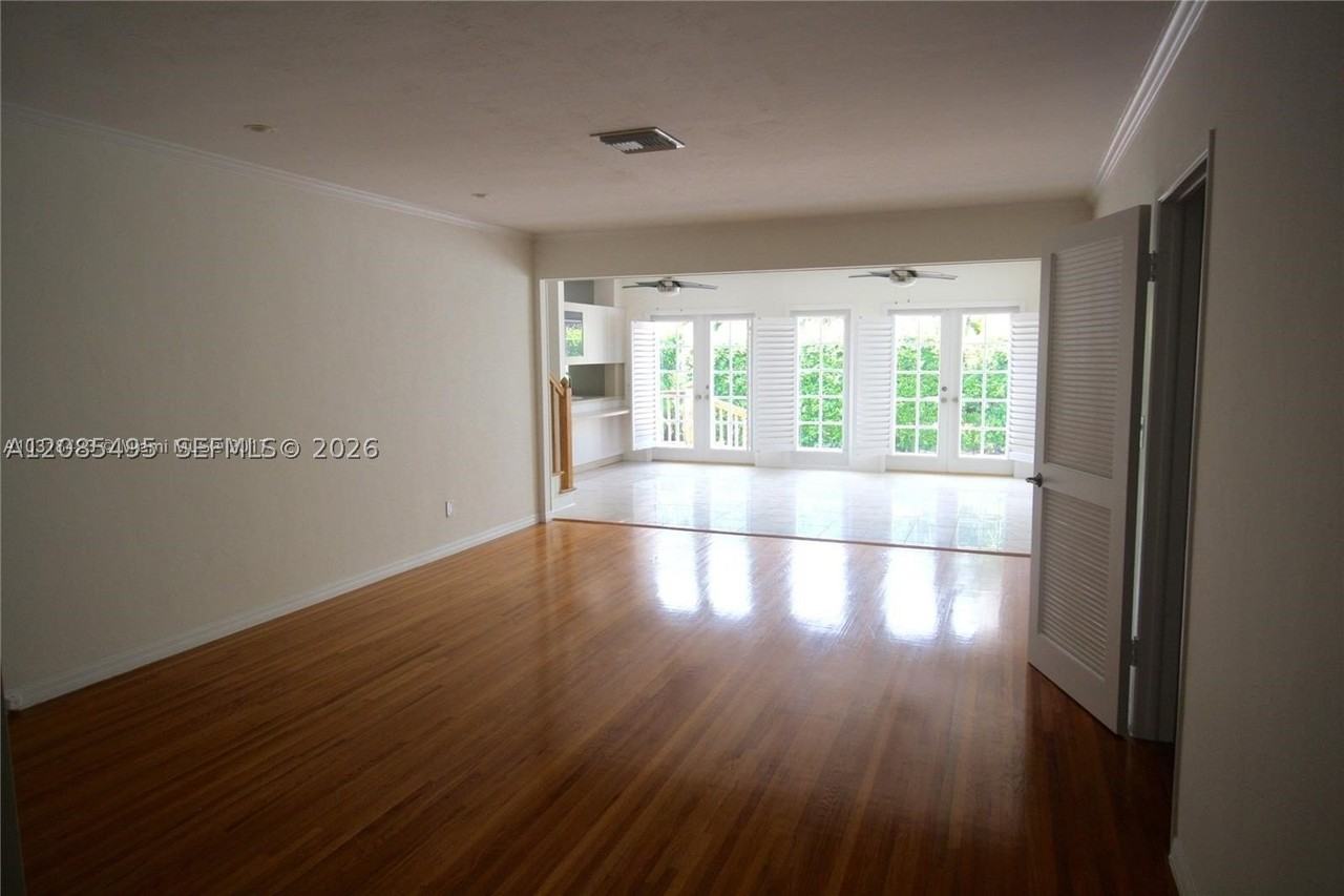 609 Puerta Ave - Photo 4 of 20