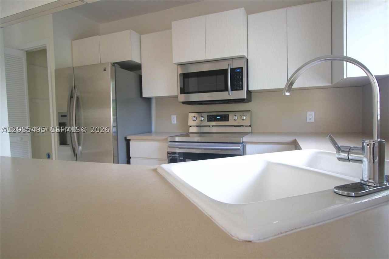609 Puerta Ave - Photo 7 of 20