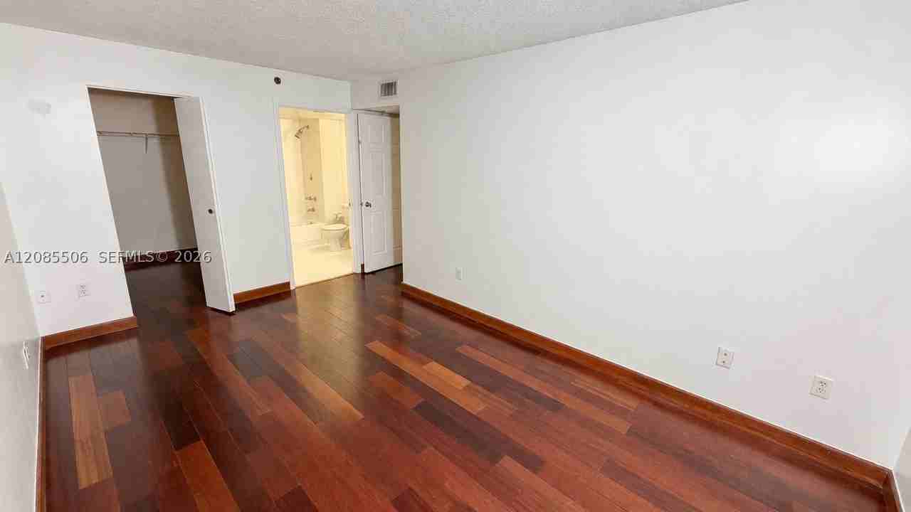 104 Sw 9th St #1403 - Photo 6 of 21
