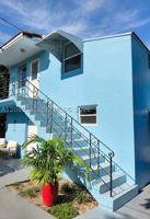 featured image of 2463 Dewey St #2