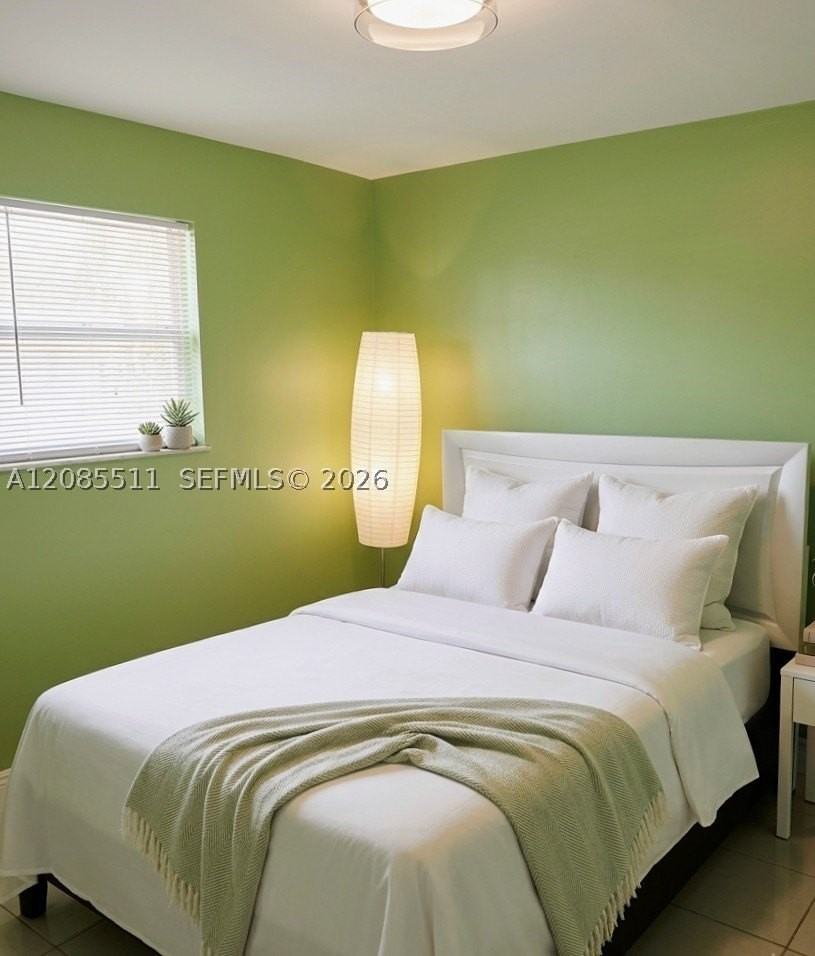 2463 Dewey St #2 - Photo 5 of 7