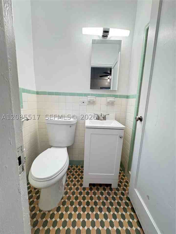 2652 Sw 23rd Ave #BACK - Photo 4 of 11