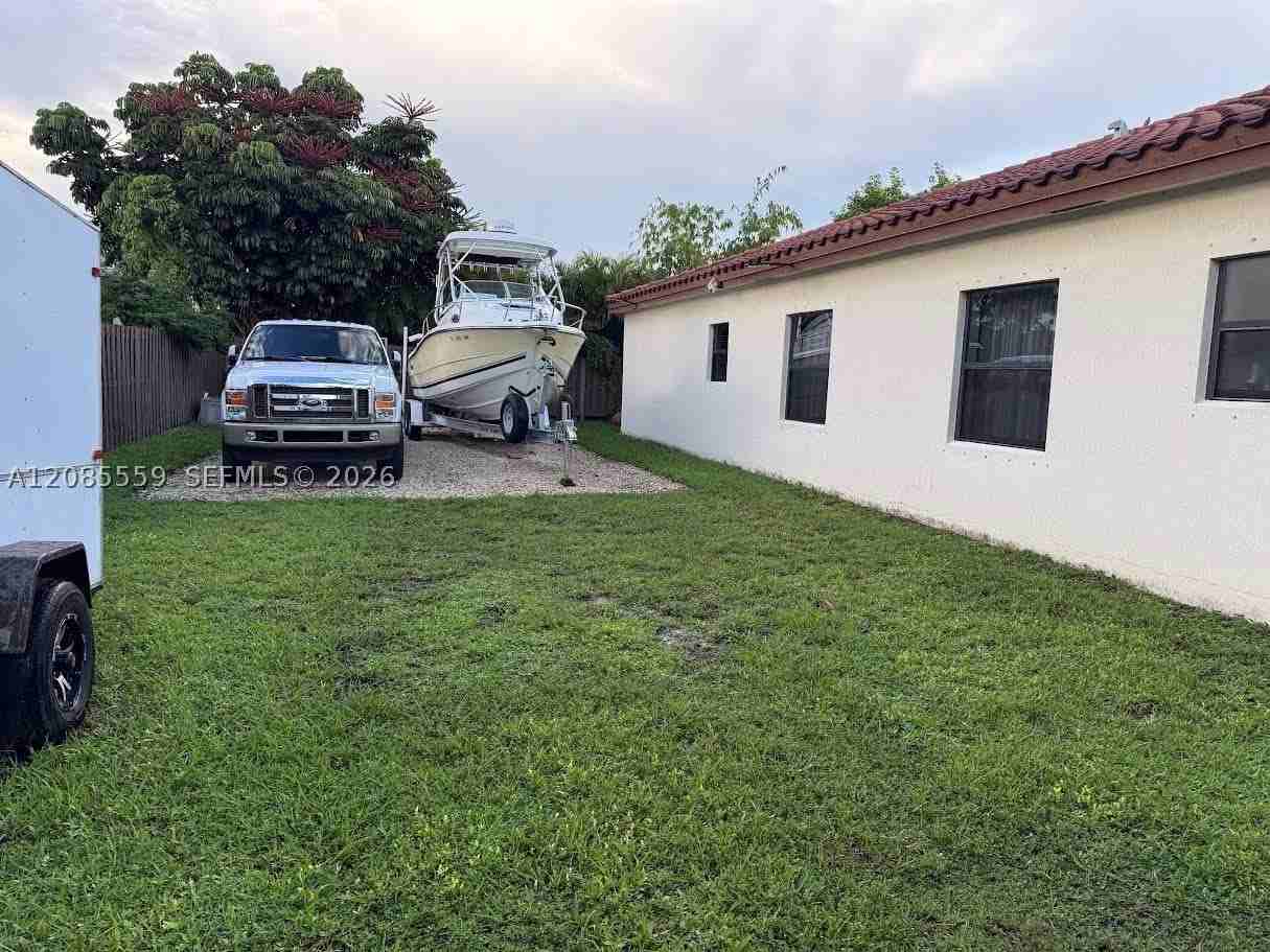 15455 Sw 173rd St - Photo 4 of 22