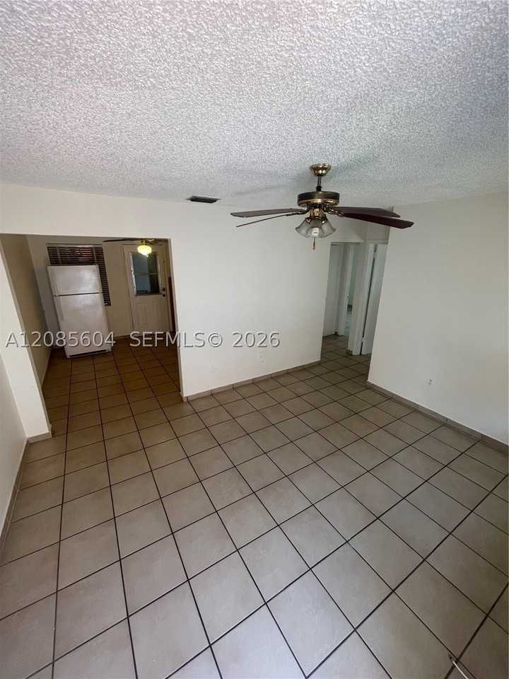 1529 Sw 2nd St #1529 - Photo 6 of 13