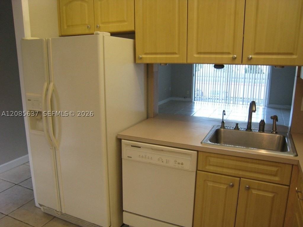 7703 Camino Real #A213 - Photo 4 of 19