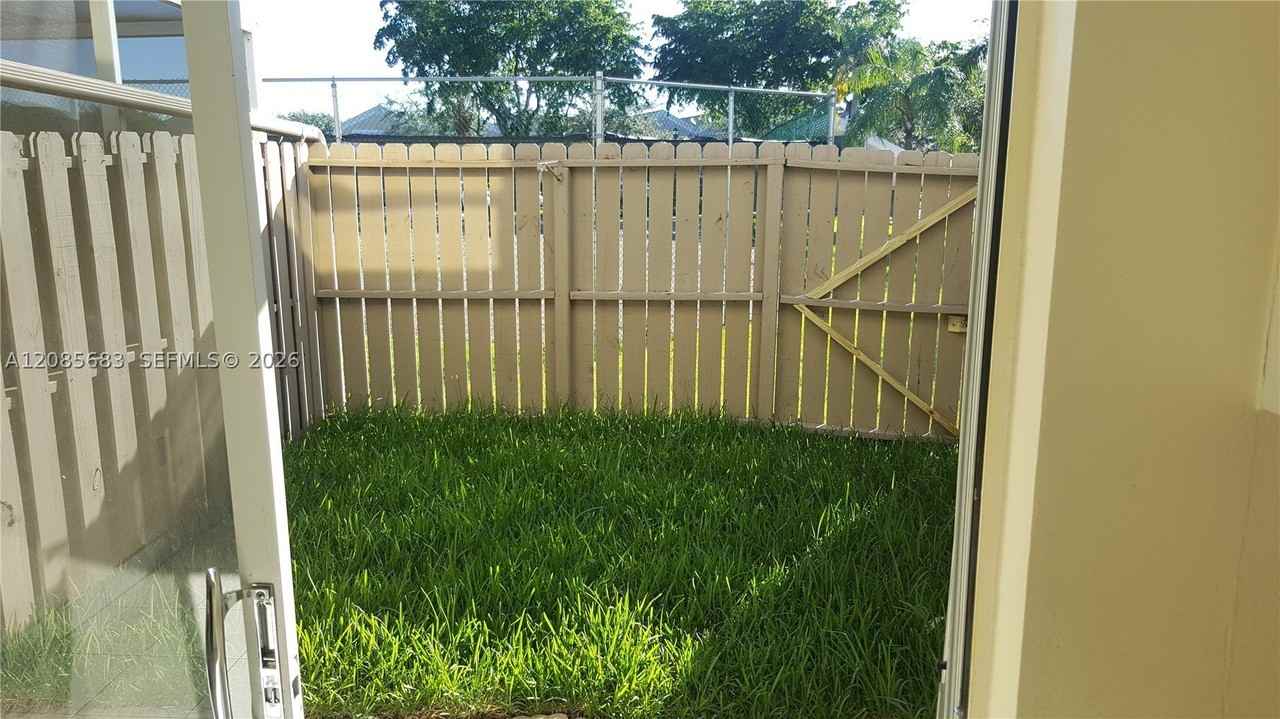 1421 Nw 123rd Ter #1421 - Photo 2 of 2