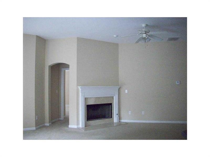4622 Burnt Fork Cir - Photo 3 of 8