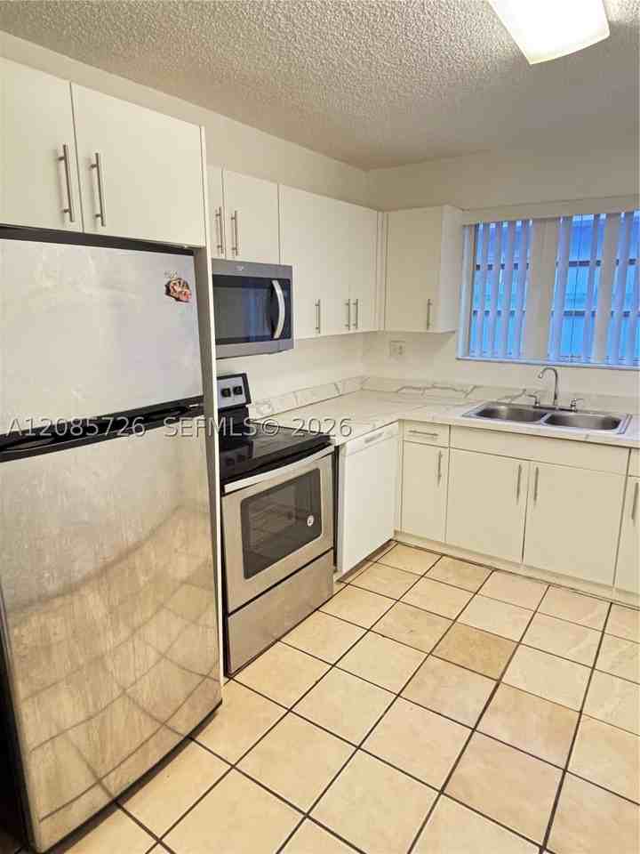 5919 Sw 4th St #0 - Photo 7 of 8