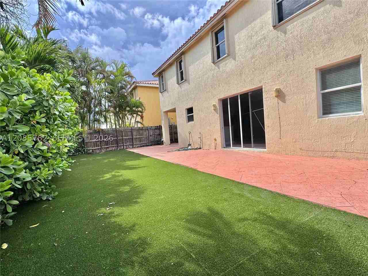 12864 Nw 7th St - Photo 4 of 26