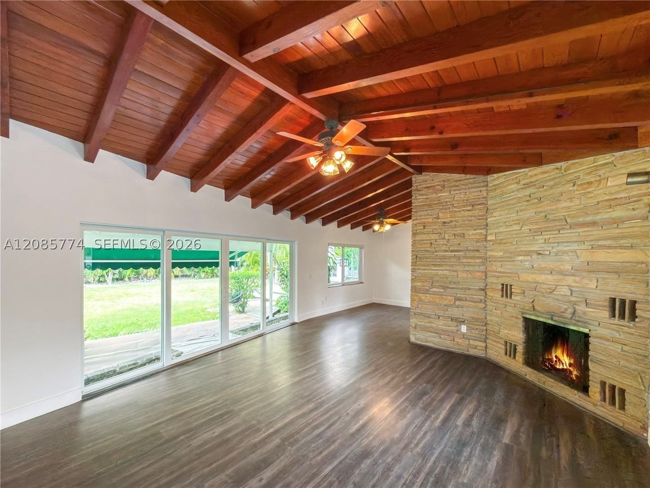 3128 Coconut Grove Dr - Photo 6 of 43