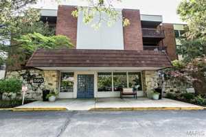 featured image of 590 Sarah Ln #406