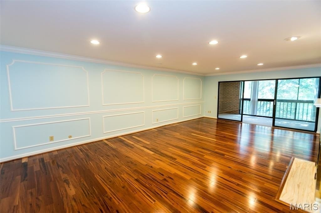 590 Sarah Ln #406 - Photo 6 of 27