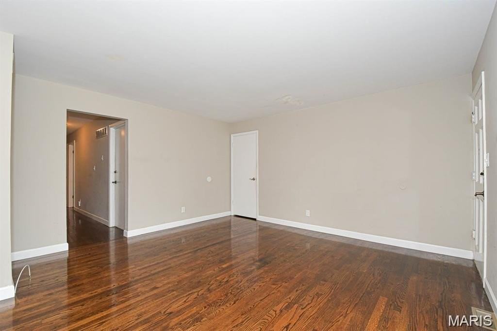 7839 Balson Ave - Photo 5 of 26