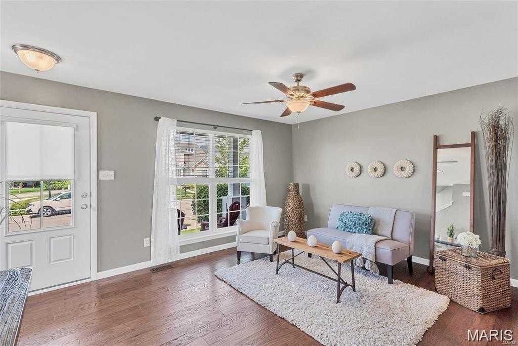 201 Countryshire Dr - Photo 3 of 31
