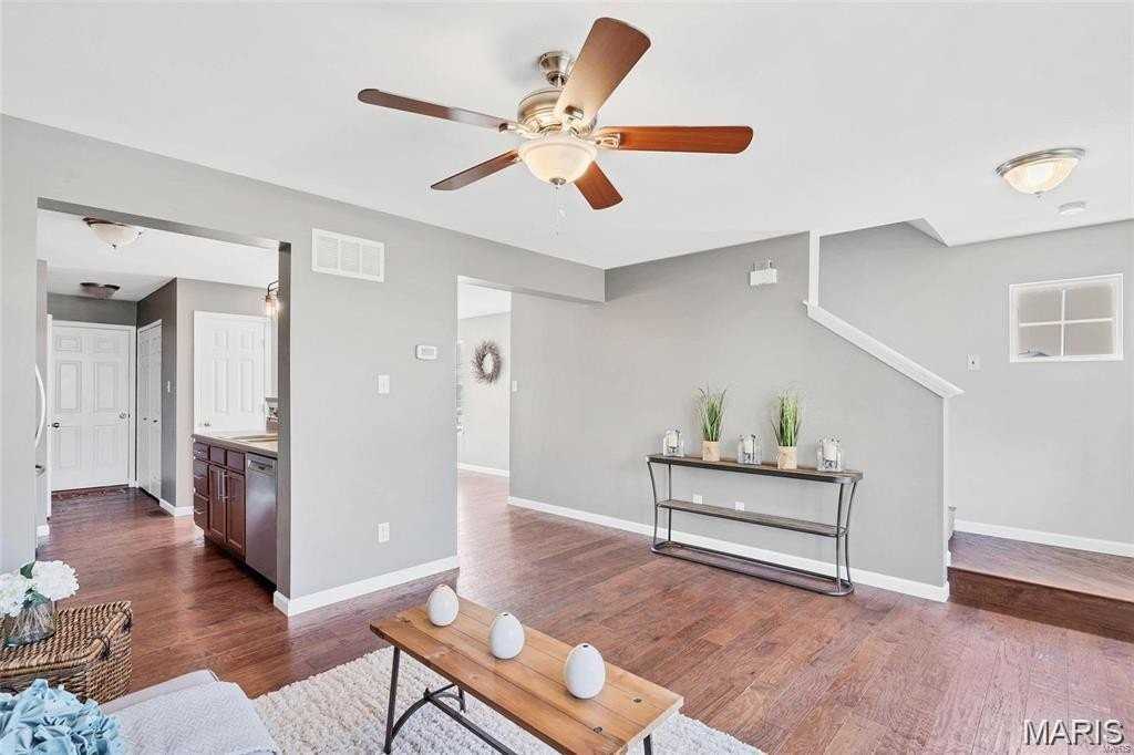 201 Countryshire Dr - Photo 5 of 31