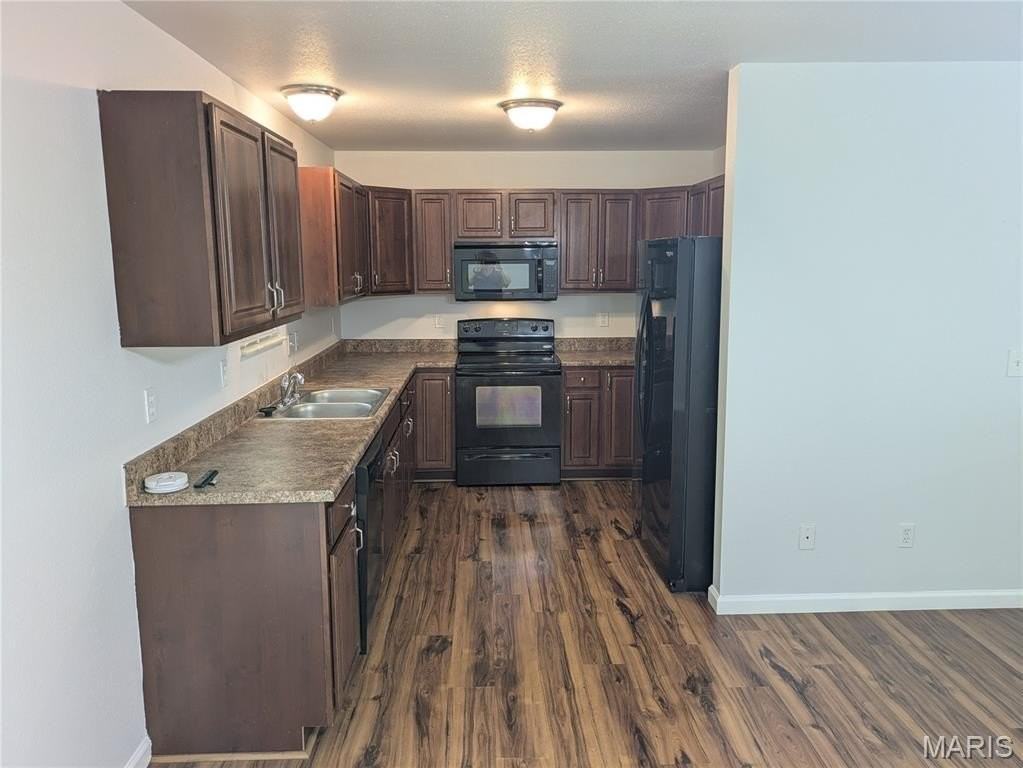 9 Norman Dr - Photo 4 of 10