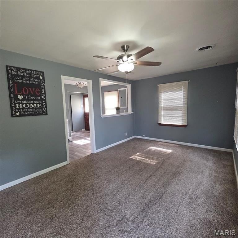 301 Washington St - Photo 2 of 16