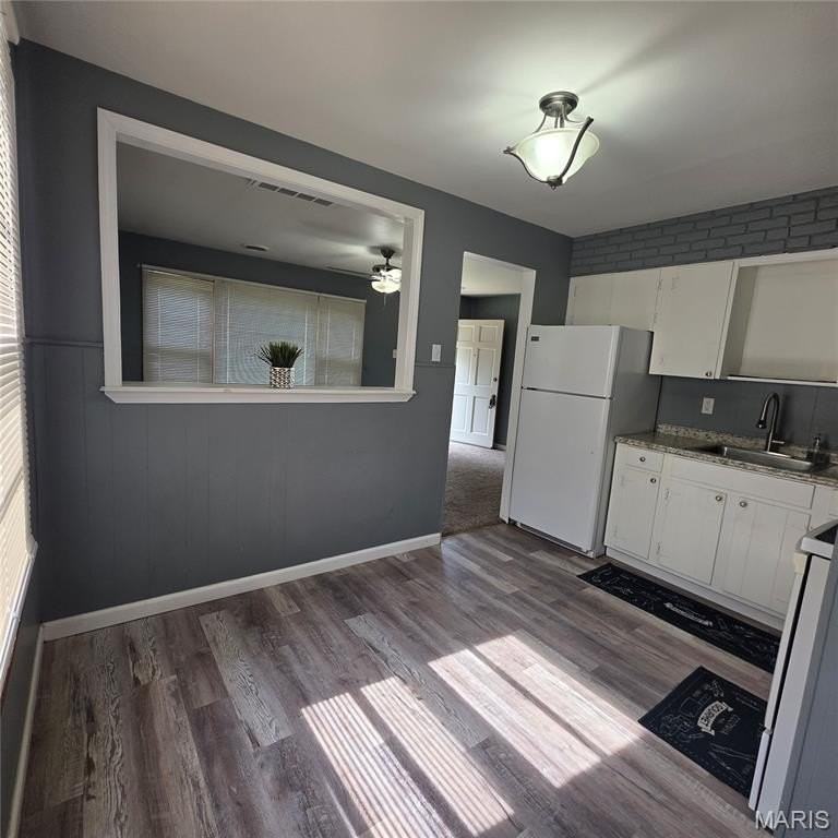 301 Washington St - Photo 4 of 16