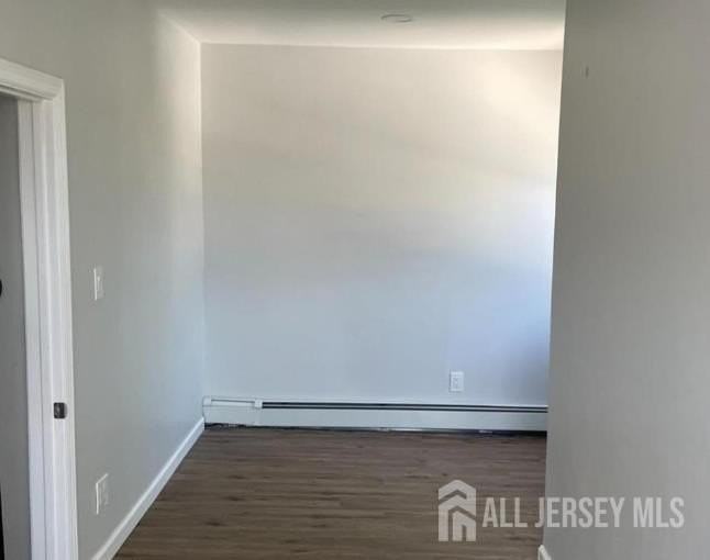 593 Penn St - Photo 2 of 4