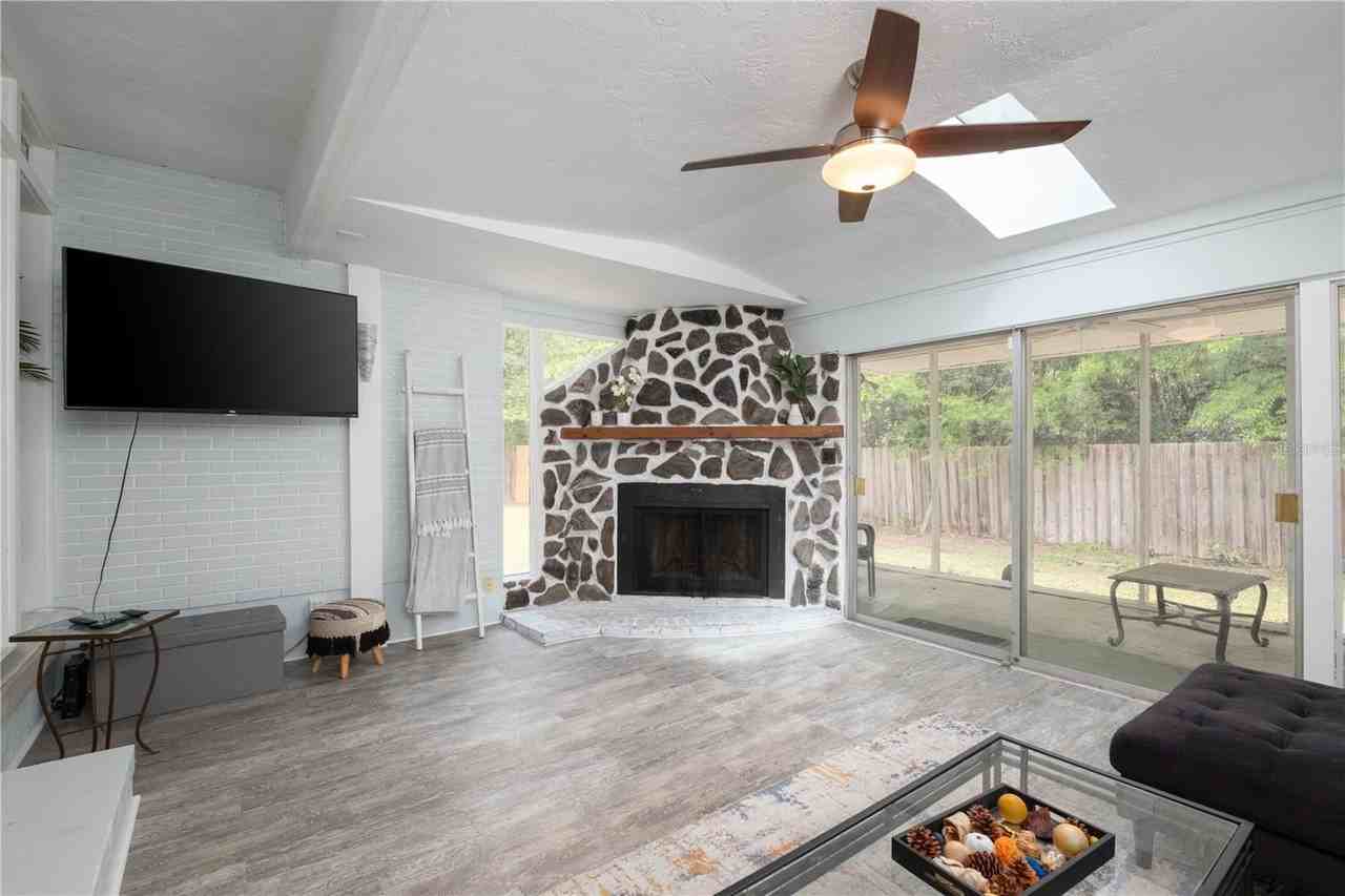 729 Nw 34th St - Photo 6 of 32