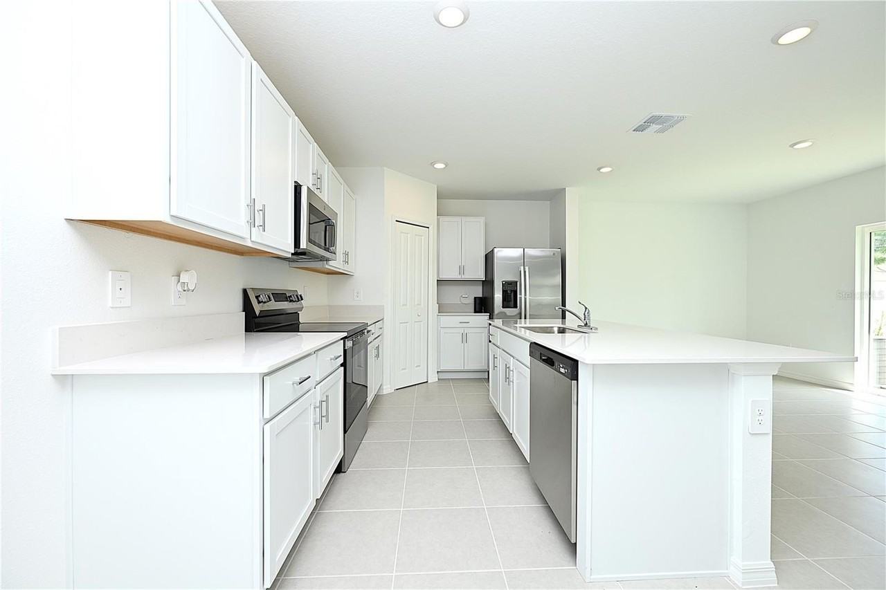 7847 Abagail Dr - Photo 3 of 43