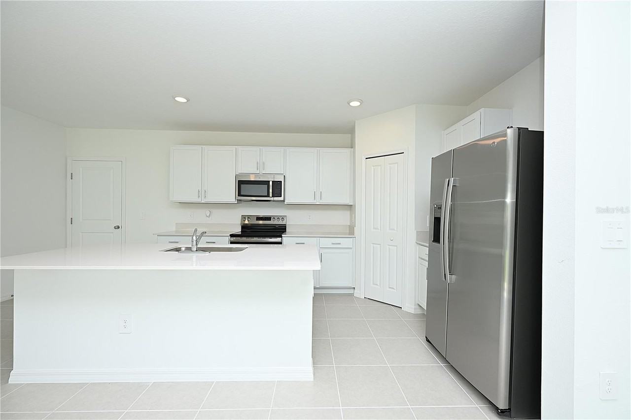 7847 Abagail Dr - Photo 5 of 43