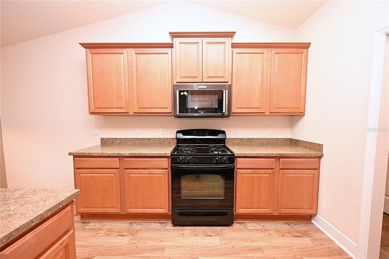 1631 Taylor Landing Dr - Photo 5 of 41