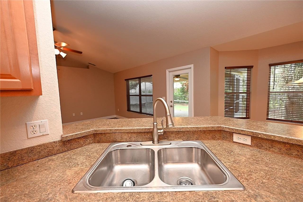 1631 Taylor Landing Dr - Photo 6 of 41