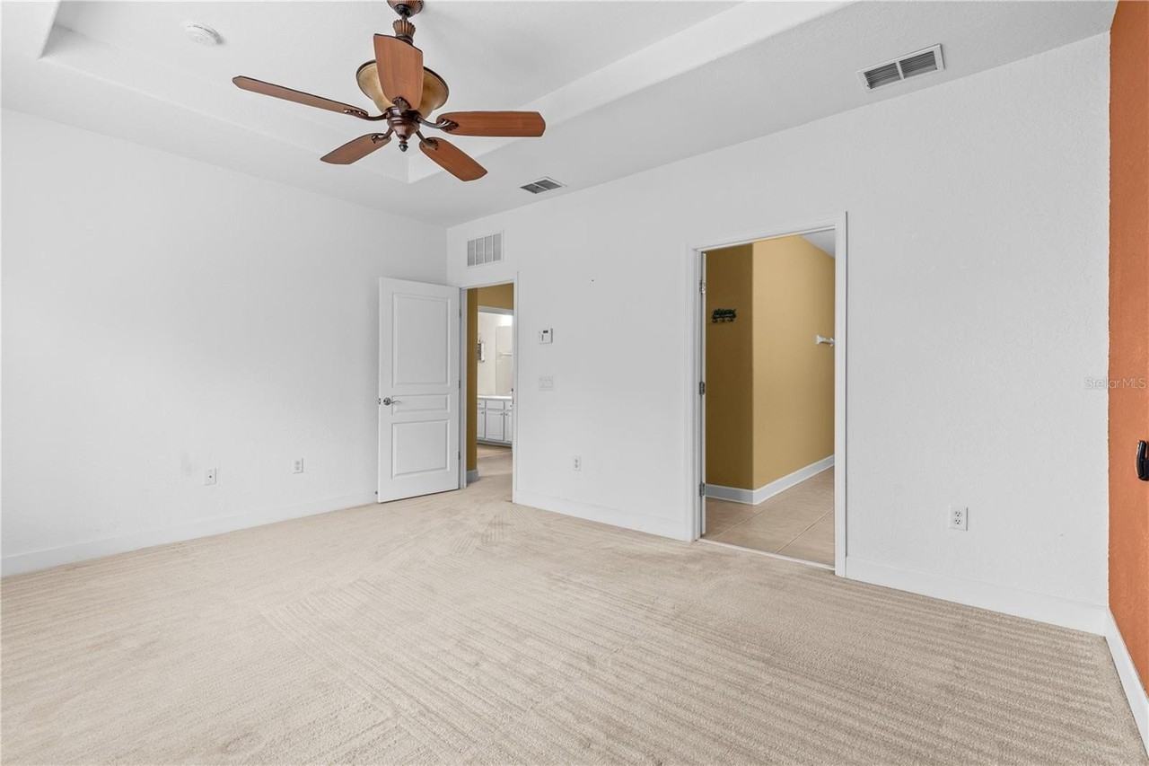 8302 Riverdale Ln - Photo 4 of 24