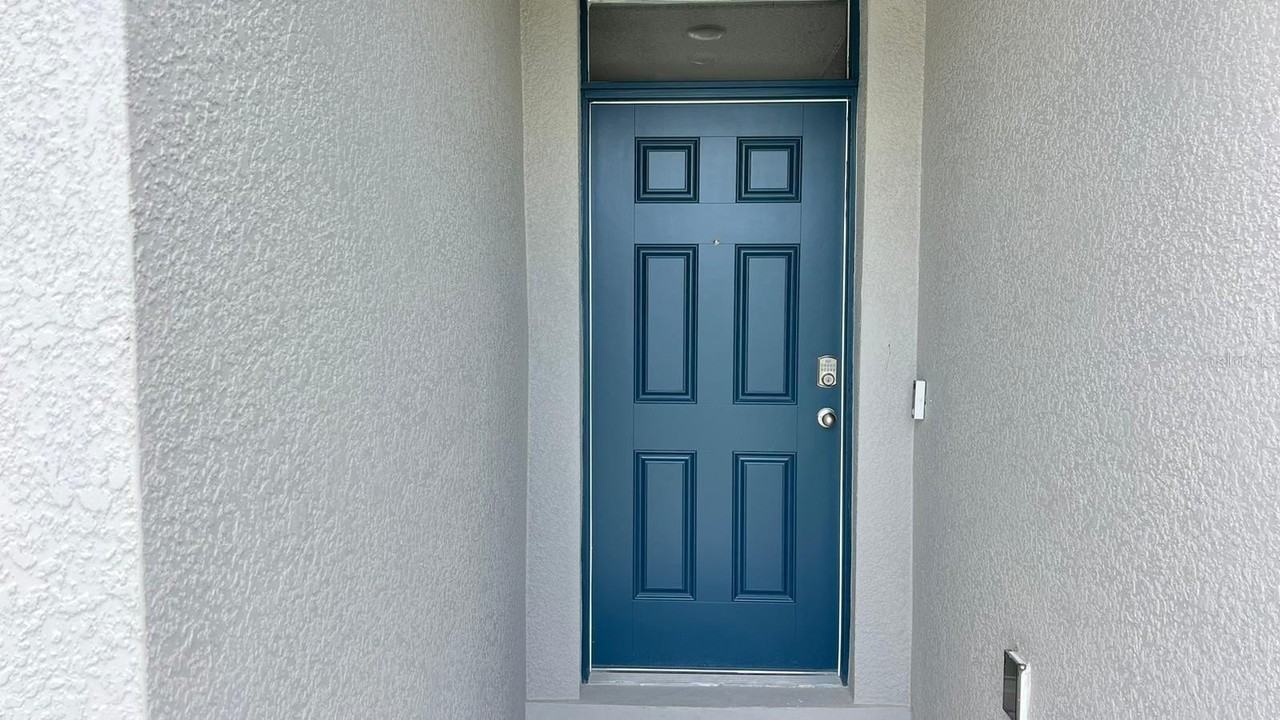 446 Baroness Way - Photo 2 of 15
