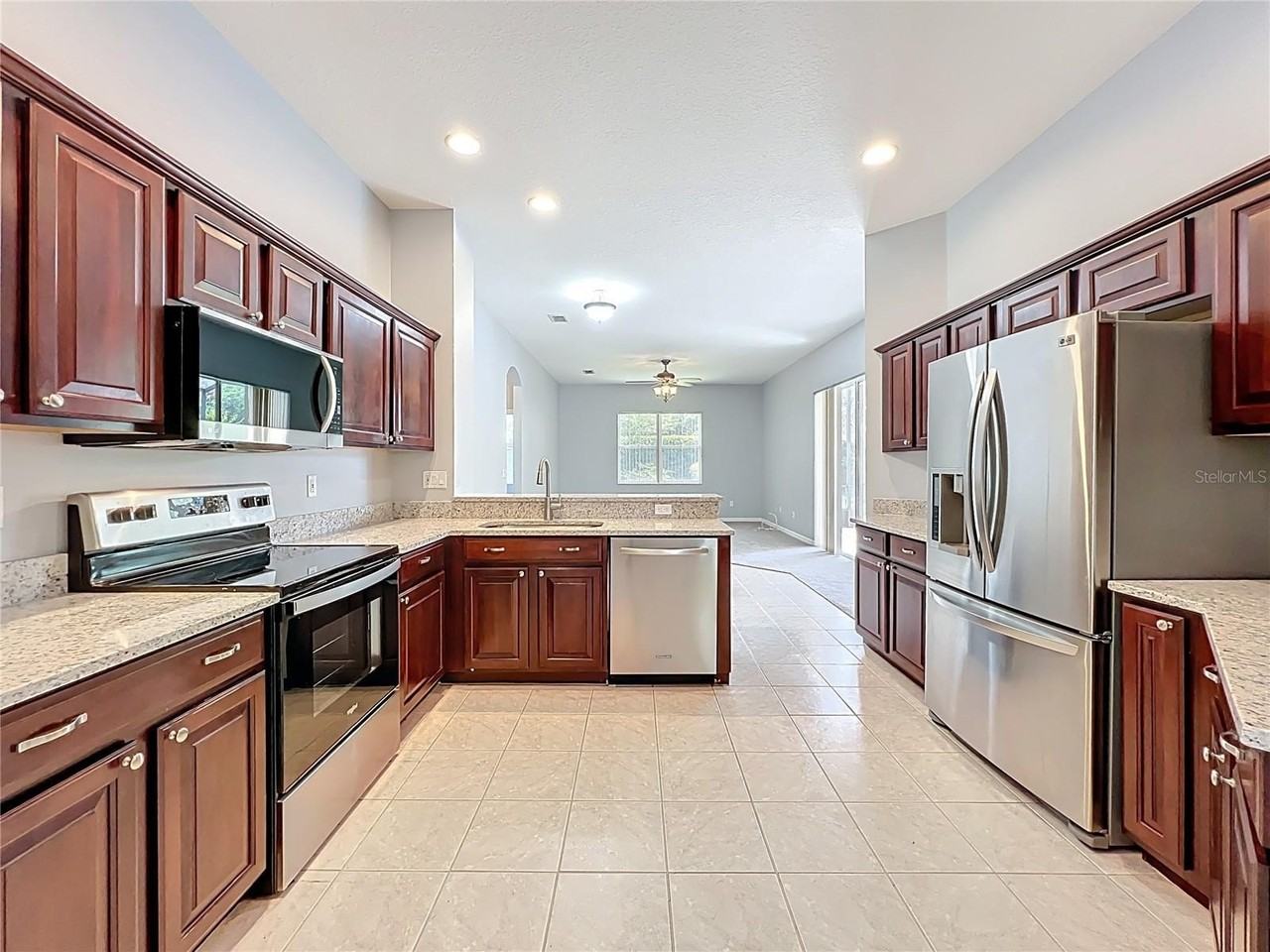 903 Kersfield Cir - Photo 7 of 42