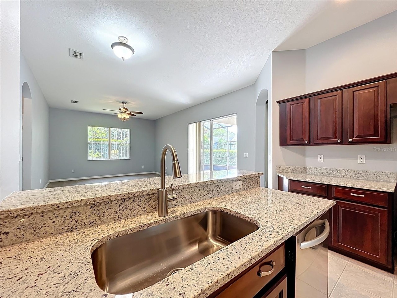 903 Kersfield Cir - Photo 7 of 28
