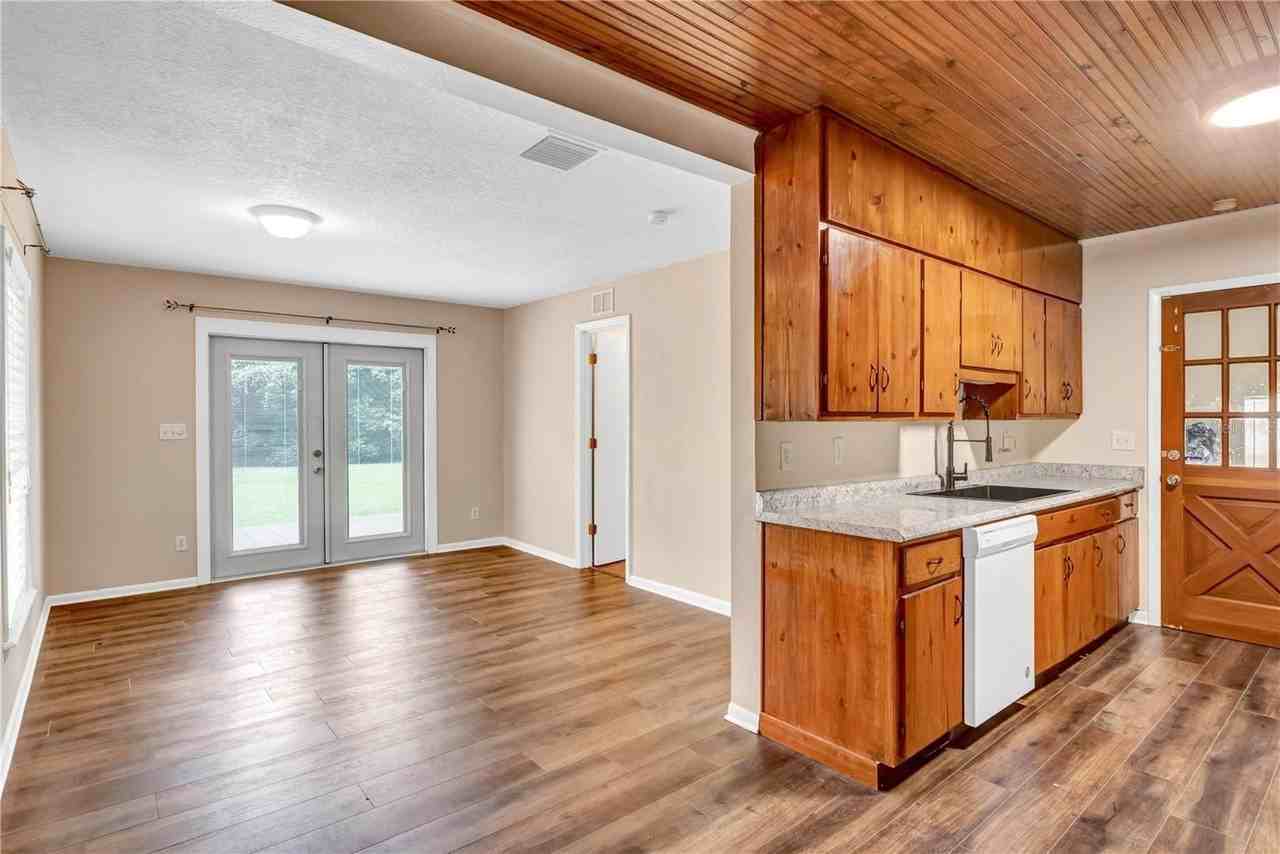 1840 Highland Park Rd - Photo 2 of 22
