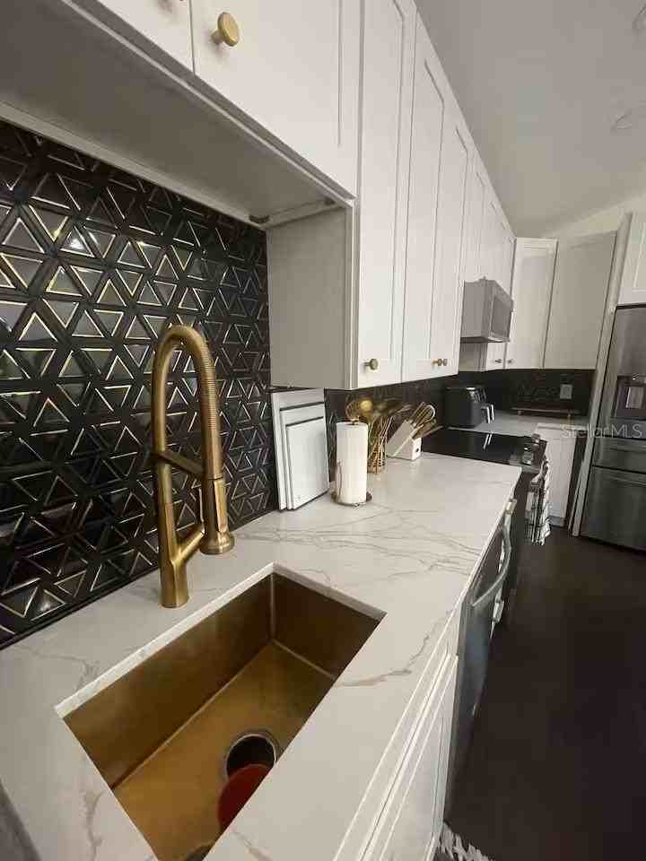 4 Cardinal Dr - Photo 5 of 35