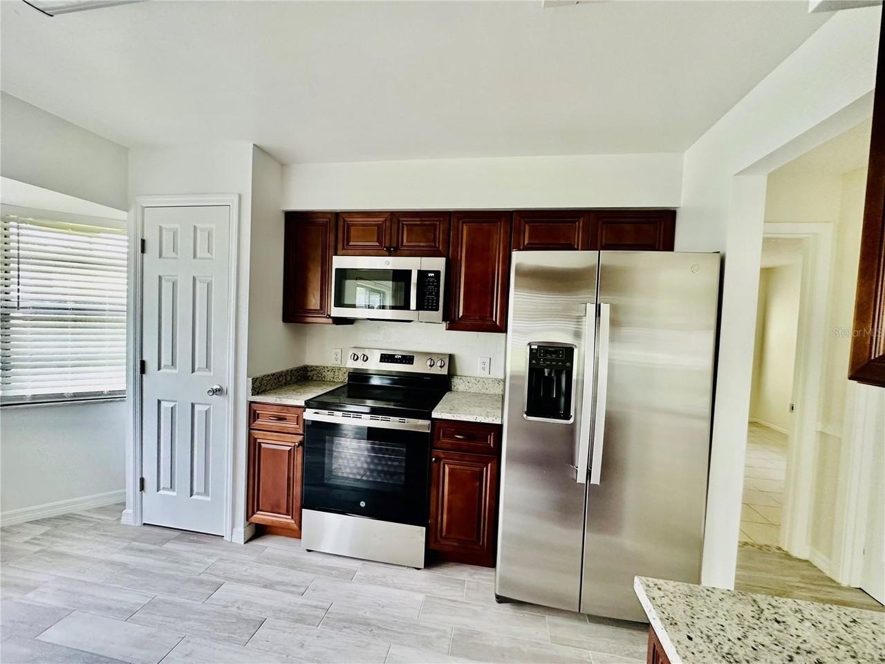 2532 Haulover Blvd - Photo 3 of 41