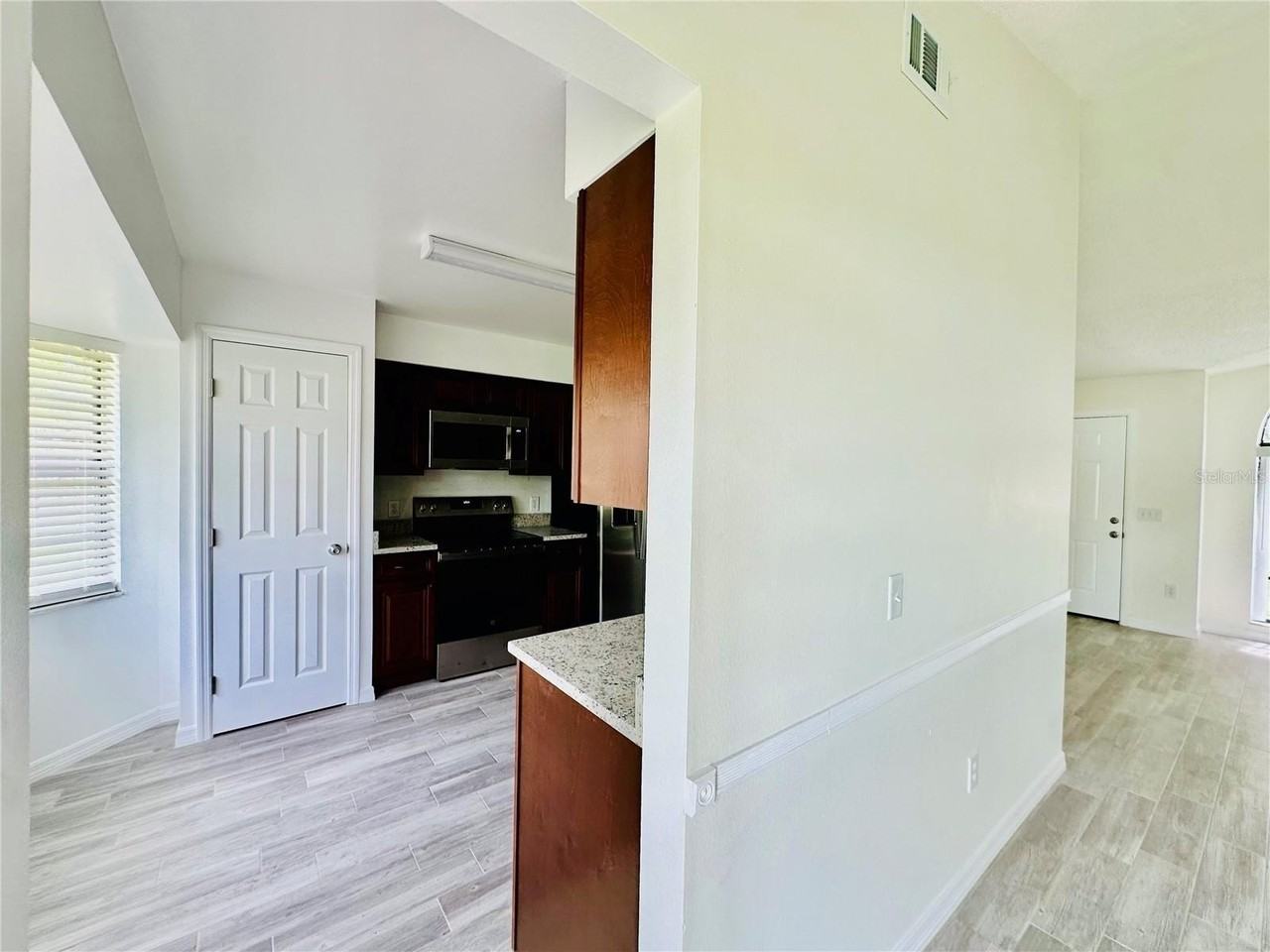 2532 Haulover Blvd - Photo 6 of 41