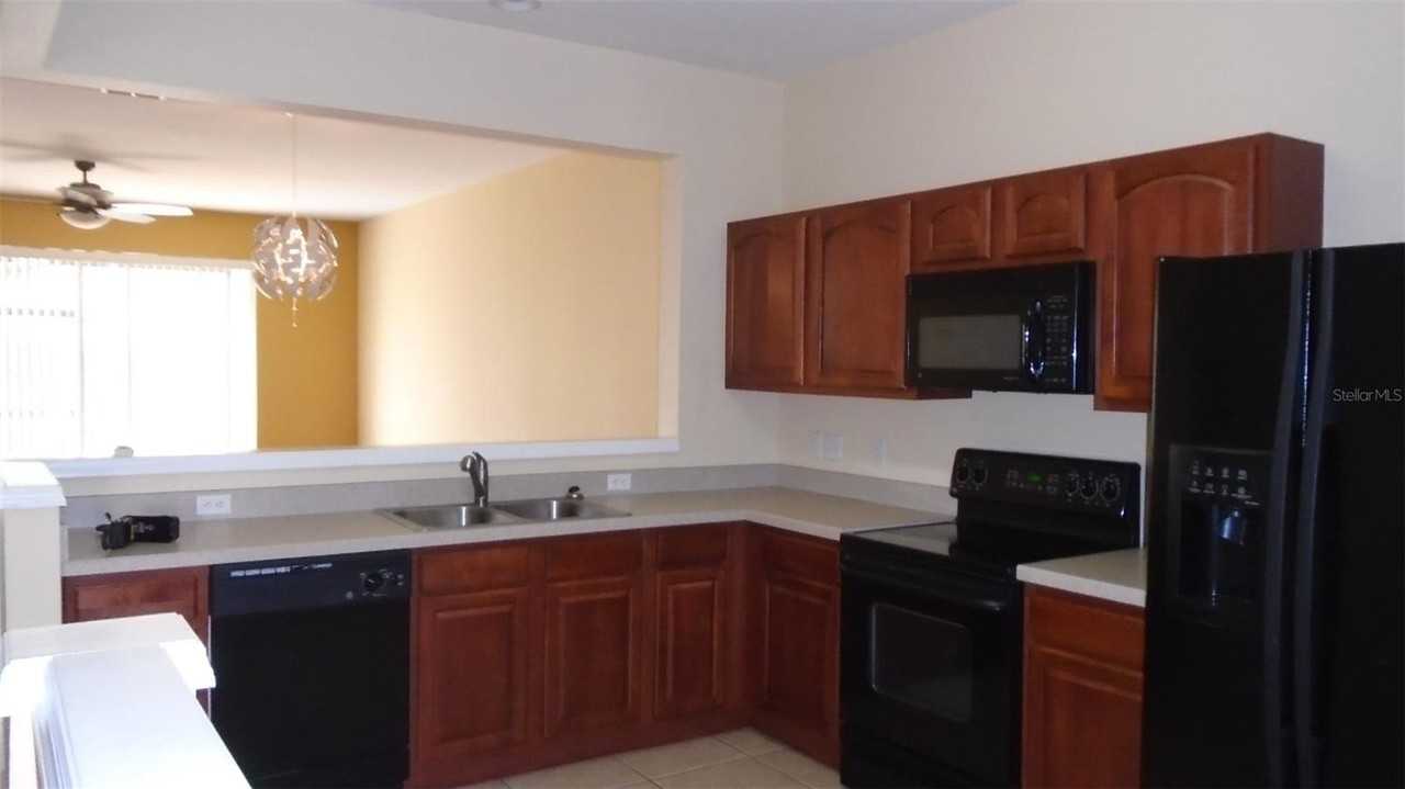 2577 Galliano Cir - Photo 2 of 14