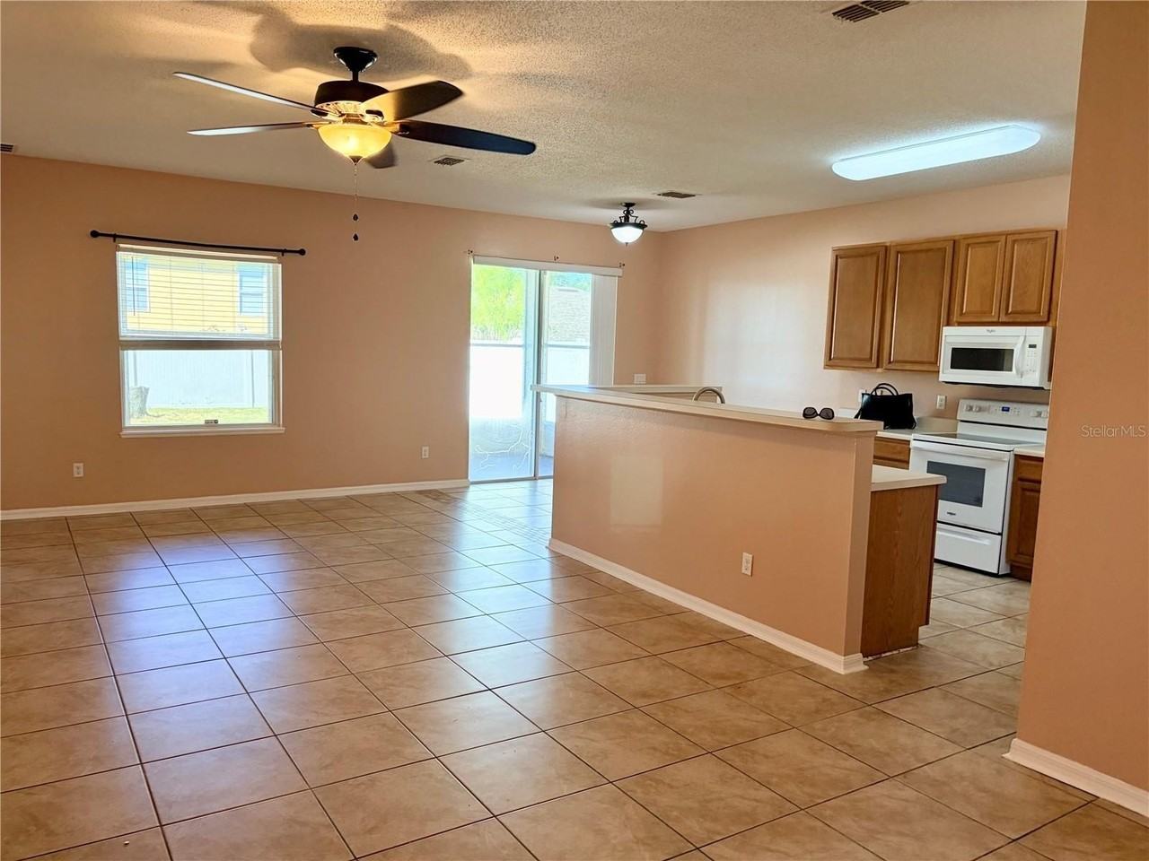 619 Kermarah Ave - Photo 2 of 15