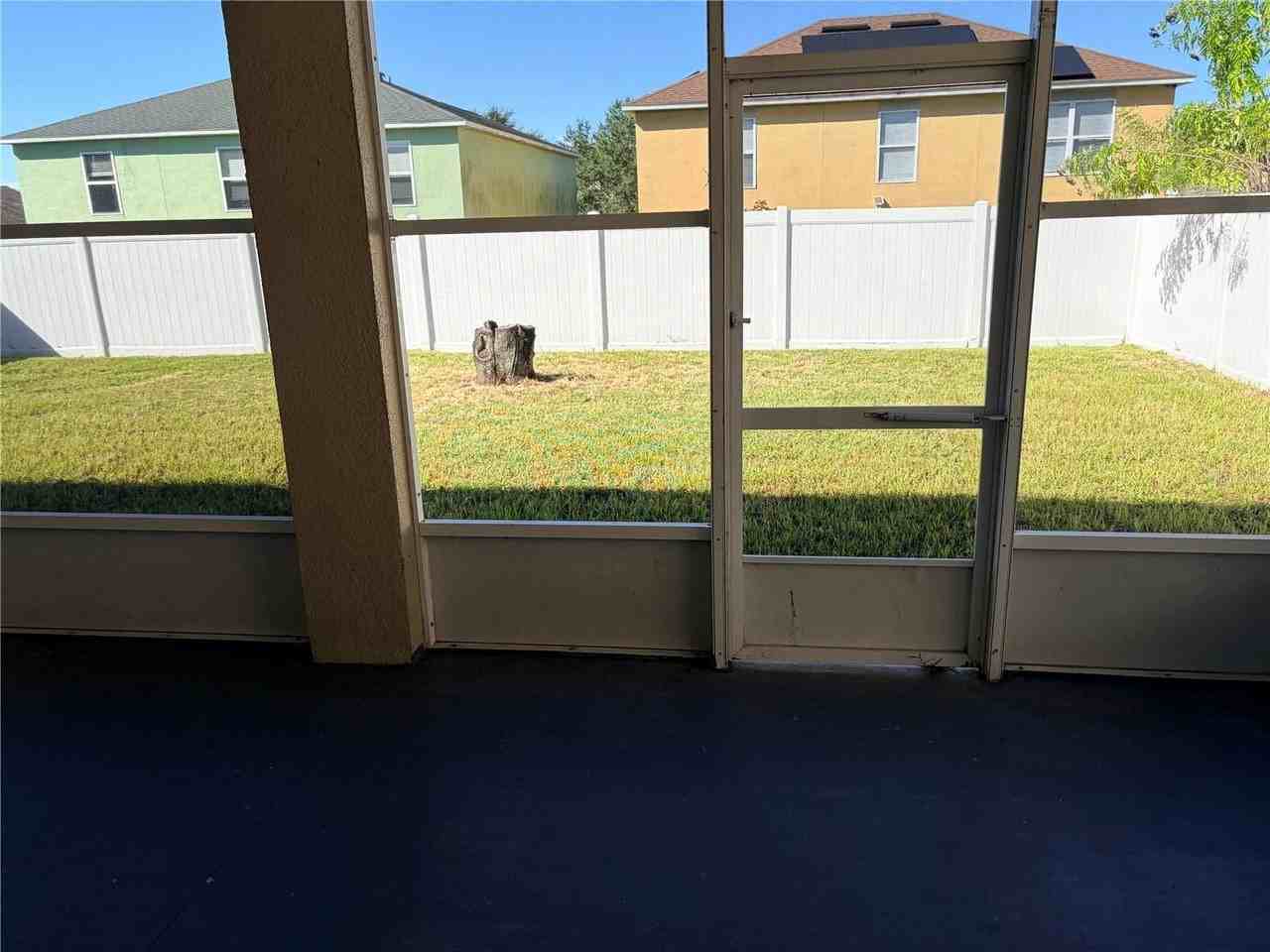 619 Kermarah Ave - Photo 5 of 15