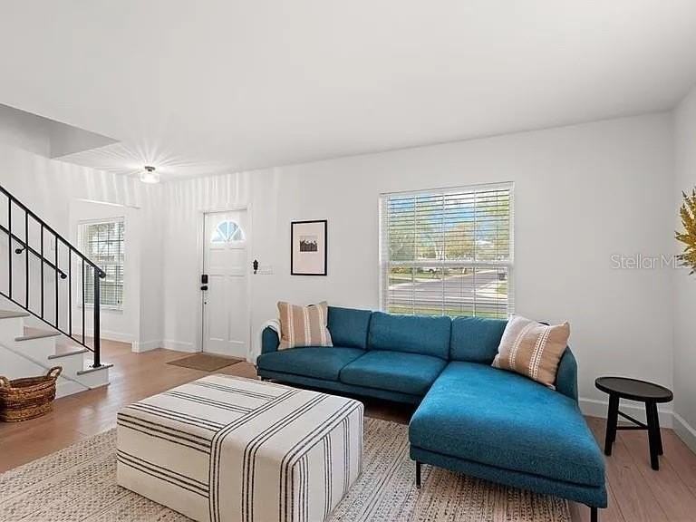8067 123rd St - Photo 5 of 45