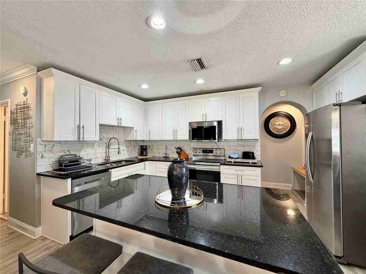 3926 W Cherry St - Photo 4 of 24