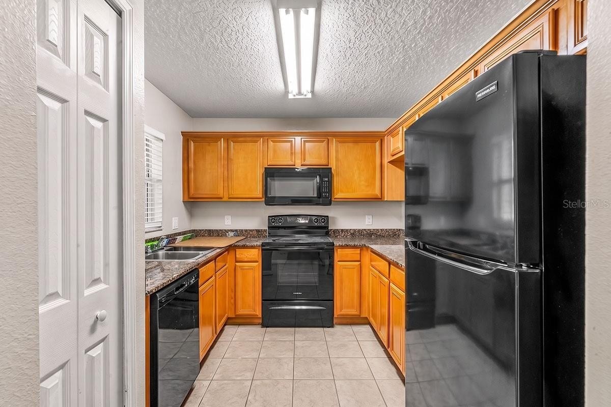 211 Penmark Stone Pl - Photo 4 of 17