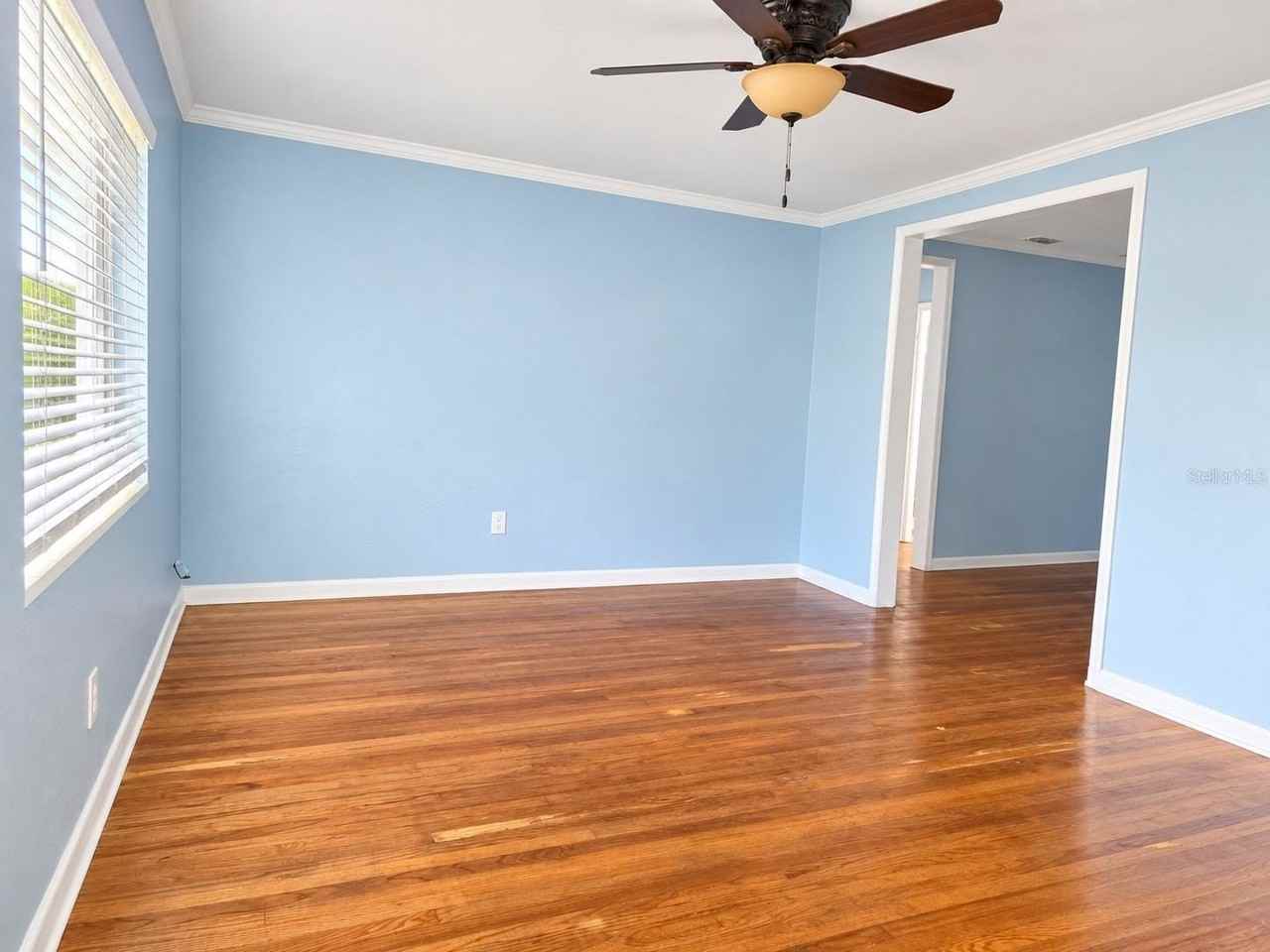806 W West St - Photo 3 of 22