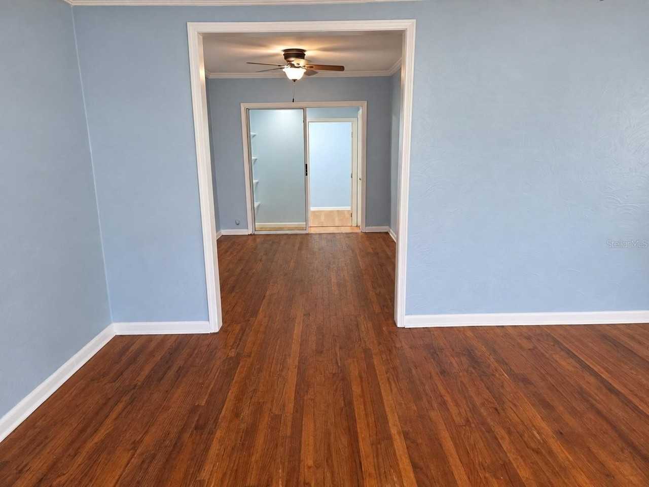 806 W West St - Photo 4 of 22